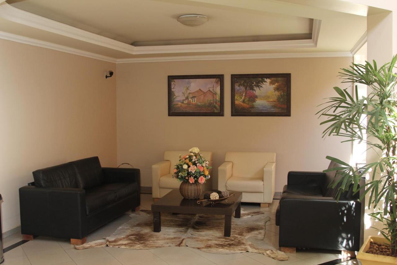 Hotel Jaguar Uberaba Buitenkant foto